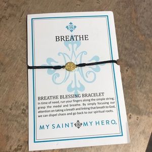 Inspirational card with threaded bracelet